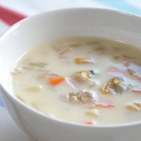 Boston clam chowder [October to March]