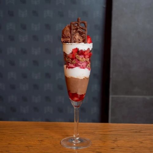 福パフェベリーショコラ