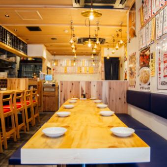 2階（約30席）は全てテーブル席！フロアごとに気軽に貸切が可能！お仲間内で集まってワイワイ盛り上がれます！モニターがついているので、飲みながら野球観戦も♪当日予約OKの生ビール含む飲み放題付きコースは3,000円(税込)～ご用意しております！★　【歓迎会・送別会・宴会・団体様歓迎】