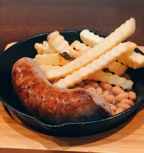 ソーセージとポテトフライ