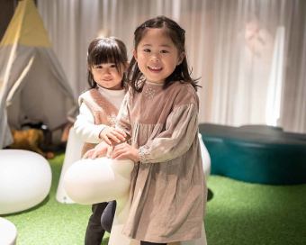 用我们的“毕业/入学家庭套餐（晚餐）”庆祝毕业或晋升