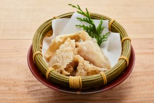 Black Kashiwagi Senbei (Oak Skin Rice Crackers)