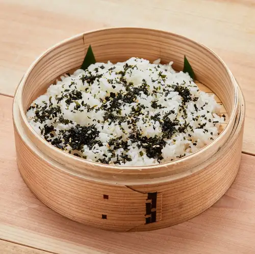 萩井上商店「しそわかめ」のせいろ飯