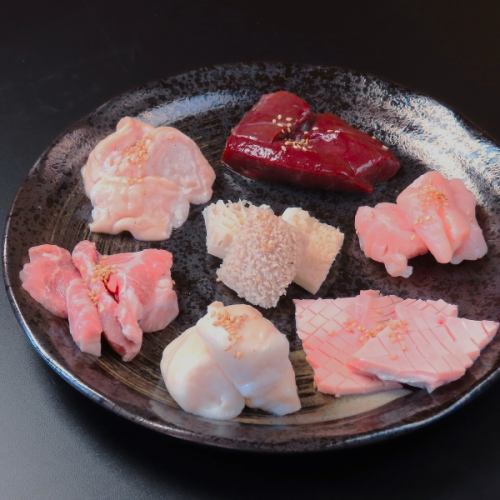 味変の楽しみあり！自家製トッピングと一緒に♪