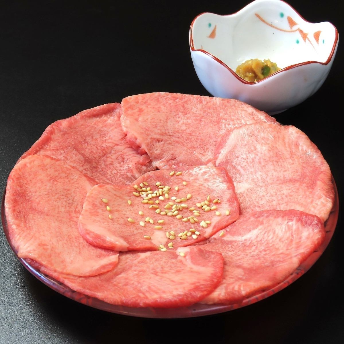 落ち着きある和風空間で、厳選ホルモン＆お肉をご堪能ください！