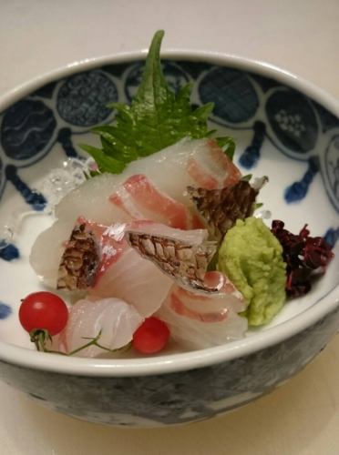 Natural cherry bream sashimi