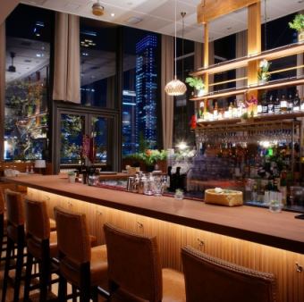 バーカウンターでサクッと1杯いかがでしょうか？