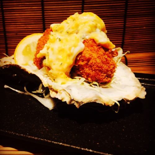 作りたてのふわとろタルタルソースで食べる【広島産】牡蠣フライ