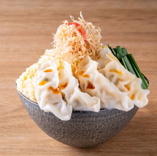 鹿児島黒豚鶏白湯餃子～鹿児島県産黒豚餃子を贅沢に使用した濃厚鶏白湯仕立て～