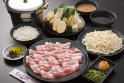 국산 돼지 장미 고기 정식 세트