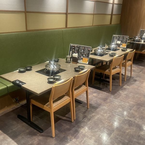 The seats are separated by sliding doors, giving the feeling of being in a private room! 2-8 people are welcome!! *We are currently not offering private rooms.Depending on the number of people, we can prepare it for you, so please call us for more details!