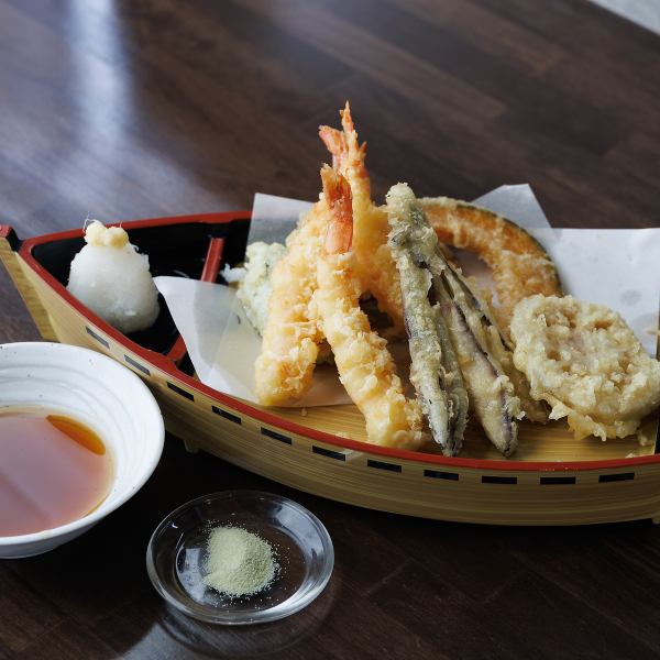 旨み溢れる自家製創作料理を堪能◎