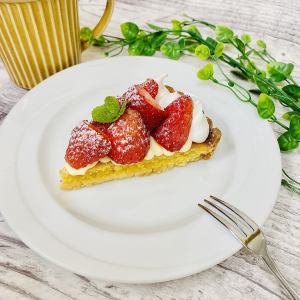 【季節のタルト】イチゴタルト（12月～4月）