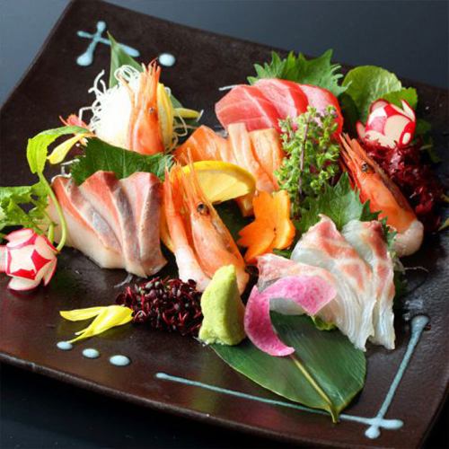 Assortment of 5 kinds of fresh fish sashimi