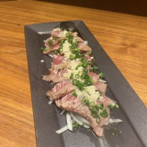 希少部位!まぐろほほ肉塩たたき