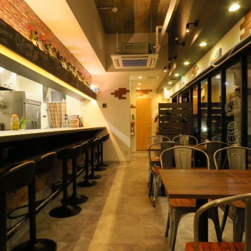 落ち着いた雰囲気の店内