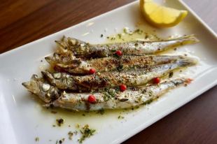 シシャモのコンフィ ハーブオイル漬け