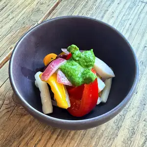 タコと彩野菜のマリネ