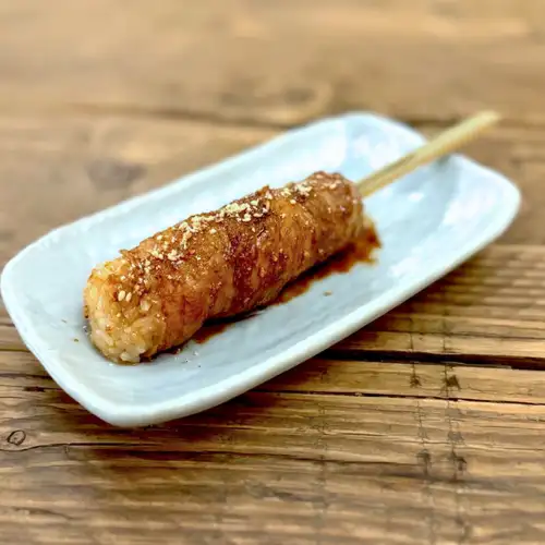 ごまが香る 肉巻きおにぎり