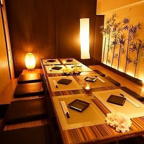 【小桌】放鬆身心，享受光影營造的高品質空間。