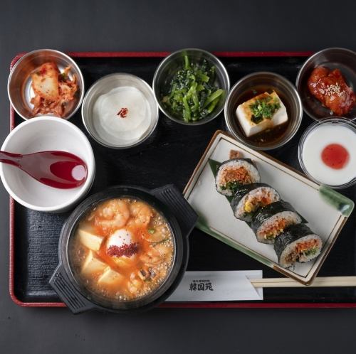 【韓国御膳】海鮮スンドゥブ＆キンパ御膳