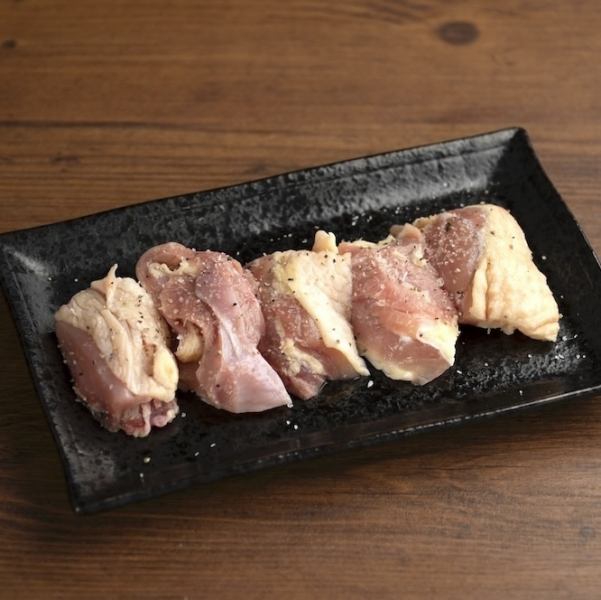 新メニューの冠地とり(塩)に定番人気の韓国料理多数ご用意！