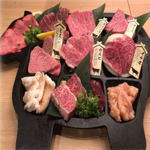 You can enjoy the shop's specialty meat!