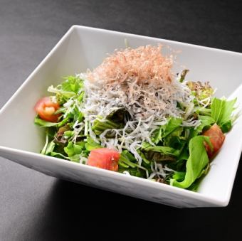 釜揚げしらすの和風サラダ