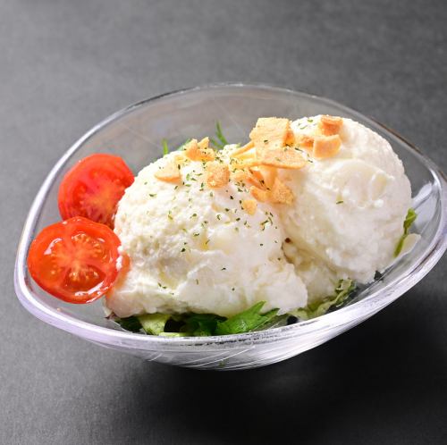 自家製ポテトサラダ