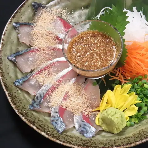 【博多ゴマサバをはじめ旬の海鮮、博多名物を堪能】