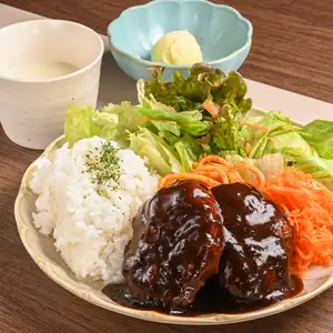 手ごねハンバーグセット