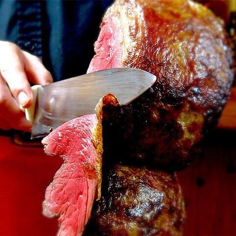 最高にちょうどいい焼き加減で赤身肉を提供！