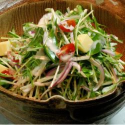 Shrimp and avocado tartar salad