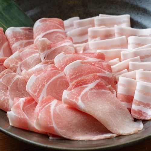 한마리 구입한 돼지고기를 만끽◎