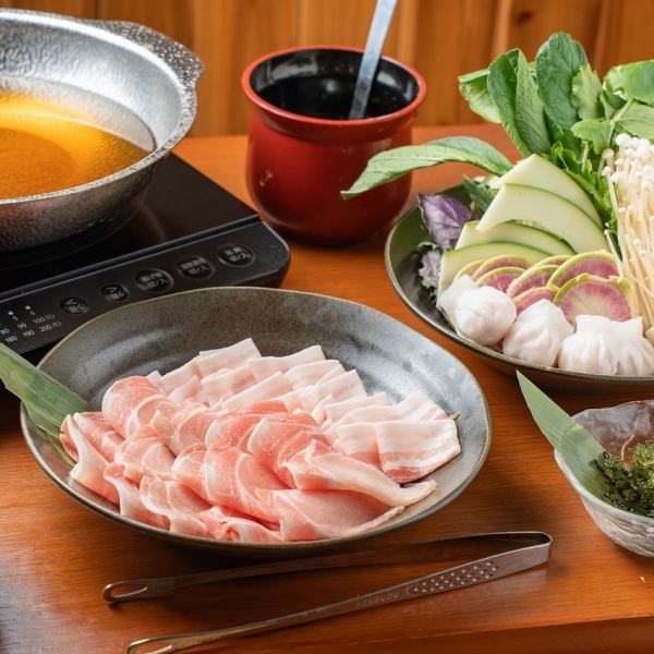 山原豚をご堪能♪〆にデザートまで堪能できる全7品♪山原豚しゃぶしゃぶコース 4180円(税込)