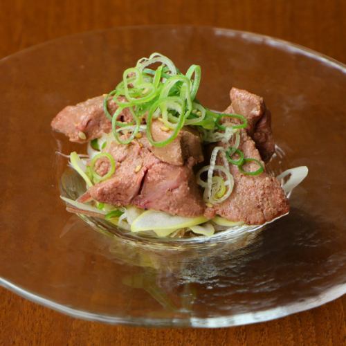 低温熟成 和牛レバー ～塩とごま油で～