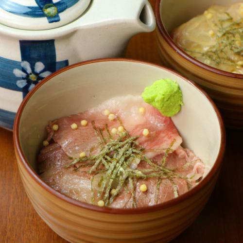 熟成牛ロースの出汁茶漬け