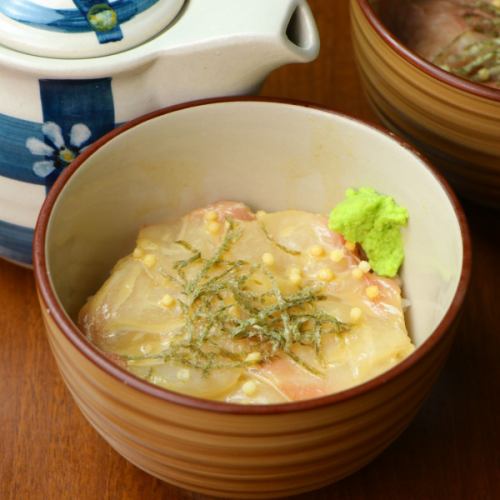 熟成鯛の胡麻茶漬け