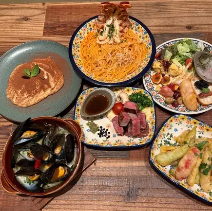 【套餐】包含魚子醬、番茄奶油蝦仁義麵、炭烤和牛牛排等六道菜——6000日元
