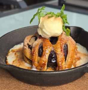 まるごとりんごのアップルパイ