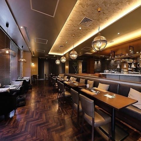 ≪上品な落ち着いた空間≫都心の一軒家の「隠れ家的なオトナ空間」をお約束、店内40席/テラス13席の計140名以上のお店。貸切可能。1Fは50名様まで貸切可能。2Fは30名様まで貸切可能。結婚式二次会・企業宴会等にご利用いただけます。貸切のご予約はお電話で『ホットペッパーを見た』でお問合せください。