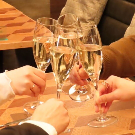 ランチ営業も行っております!昼飲みも大歓迎♪