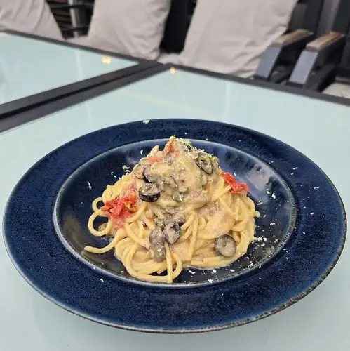 【ランチパスタ】自家製オイルサーディンと揚げナスピューレのオイルパスタ～ライム～