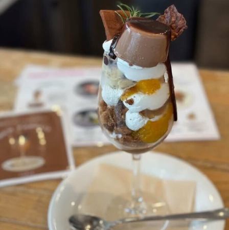 チョコレートパフェ