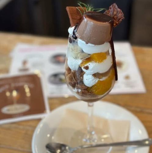 チョコレートパフェ