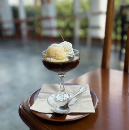 コーヒーゼリー自家製バニラジェラートのせ