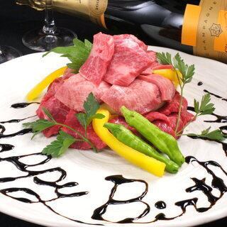 [Anniversary Course] A touching surprise with a beautiful meat cake! For birthdays and anniversaries ◎ 10 items in total for 7,920 yen