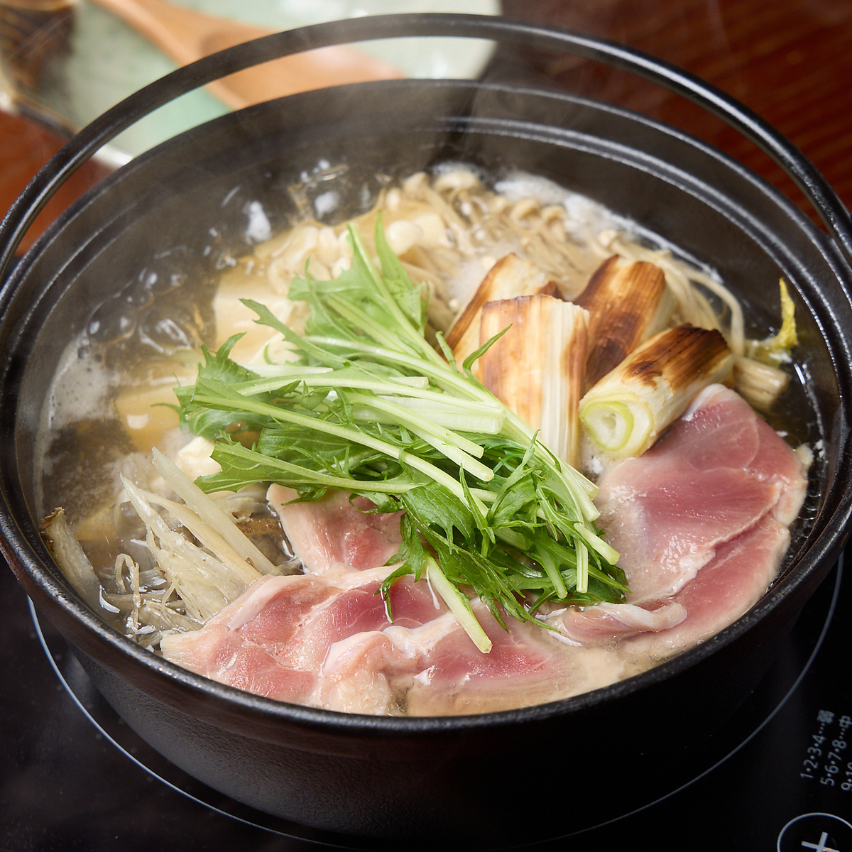 お一人様用の鍋もご用意しております。お気軽にご来店ください。