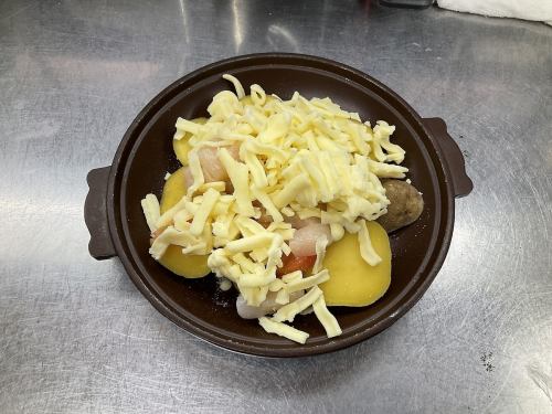 새 감자와 가리비 토마토 치즈 구이