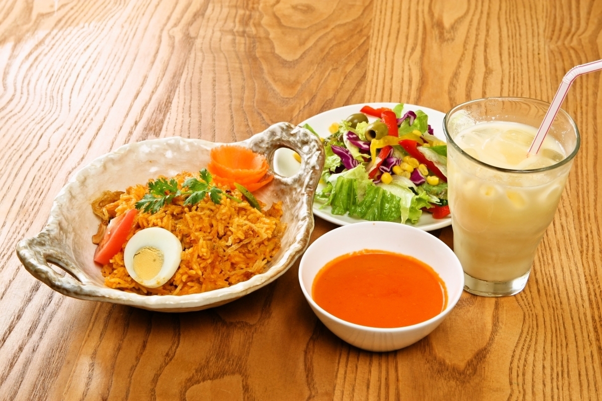 ナン食べ放題0円！カレーもナンも種類豊富の大人気インド料理店